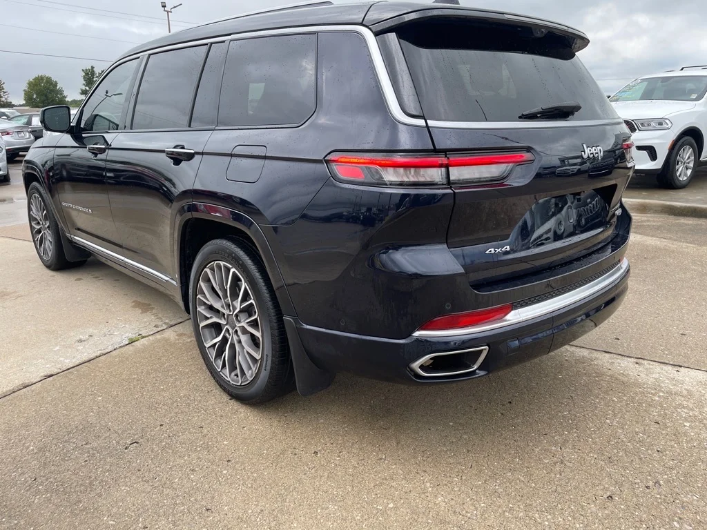 Used 2023 Midnight Sky (pcq) Jeep Summit Reserve image 8