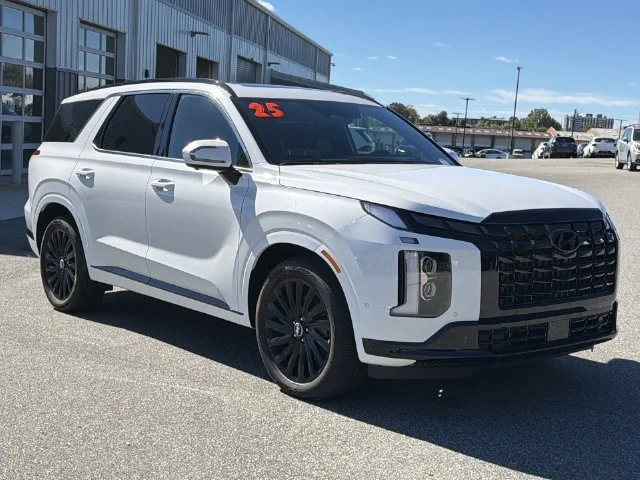 Used 2025 White Hyundai Calligraphy Night Edition image 15