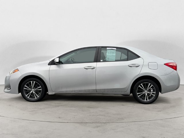 Used 2018 Silver Toyota LE image 8