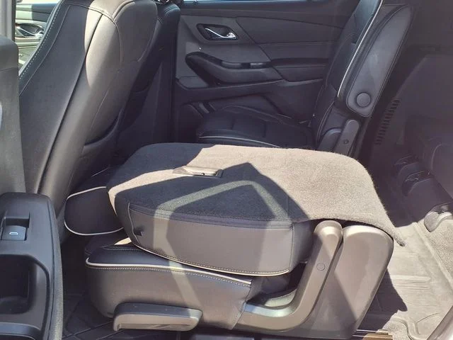 Used 2023 White Chevrolet Premier image 15
