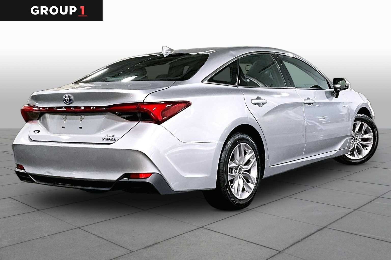 Certified Used 2020 Celestial Silver Metallic Toyota Hybrid XLE image 13