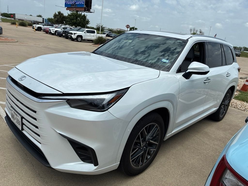 Used 2025 Beige Lexus 350 Premium image 4