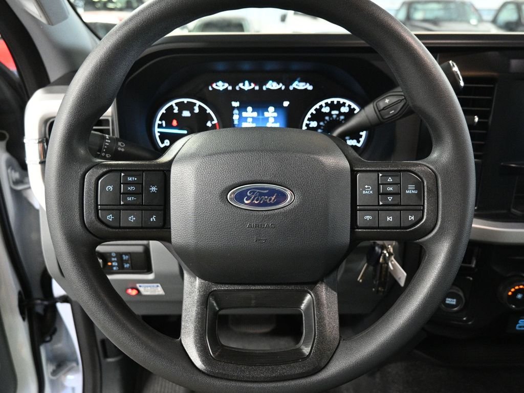 2025 Ford F-550 Super Duty Chassis Cab XL - Photo 13