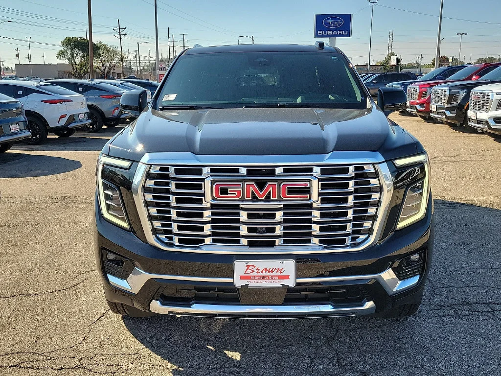 2026 GMC Yukon Denali - Photo 3