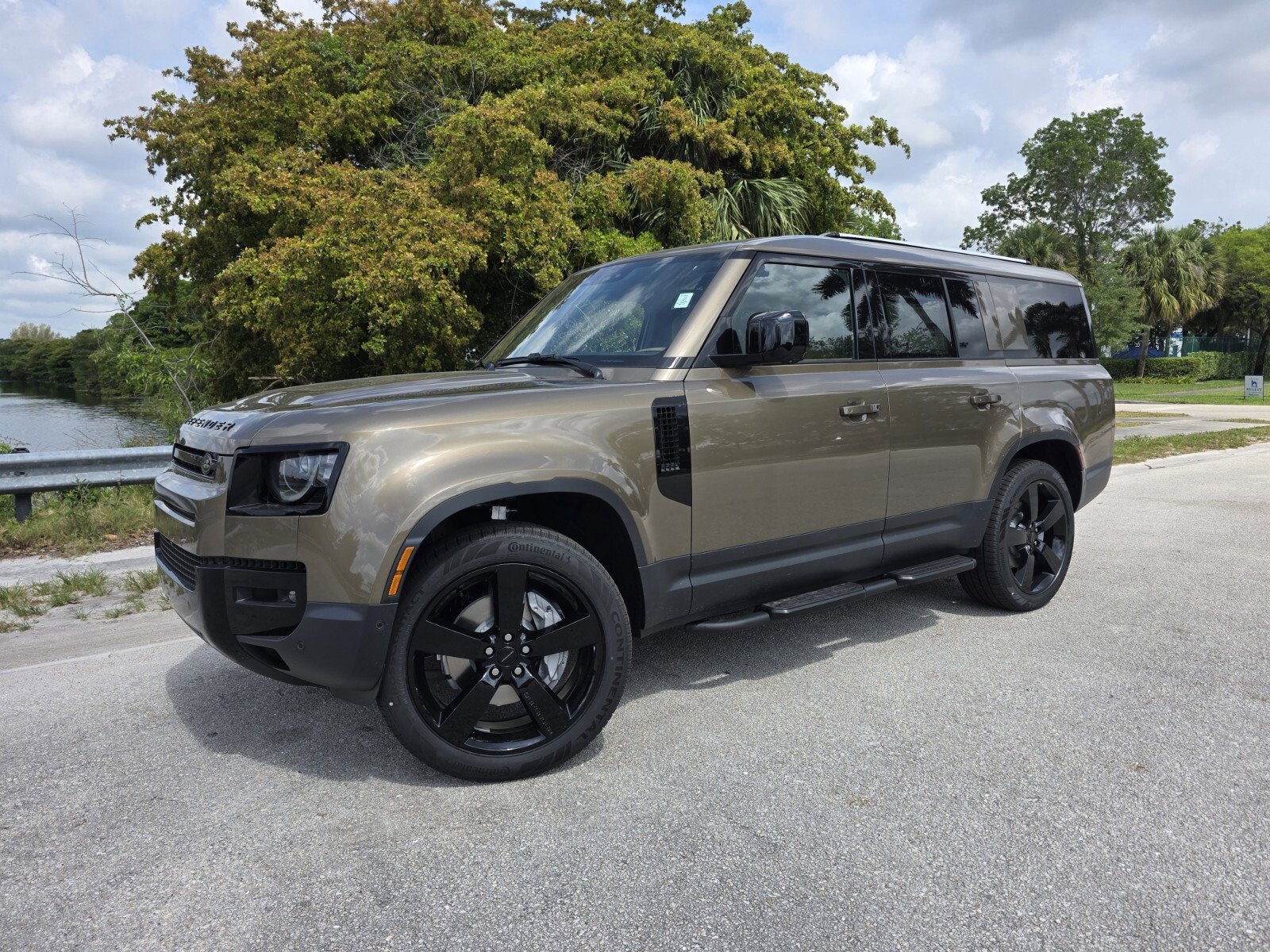 New 2026 Land Rover Defender 130 S SUV in West Palm Beach #R21988