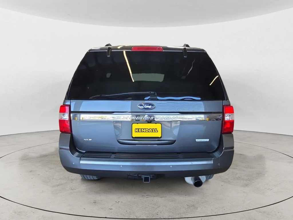 Used 2015 Gray Ford XLT image 10