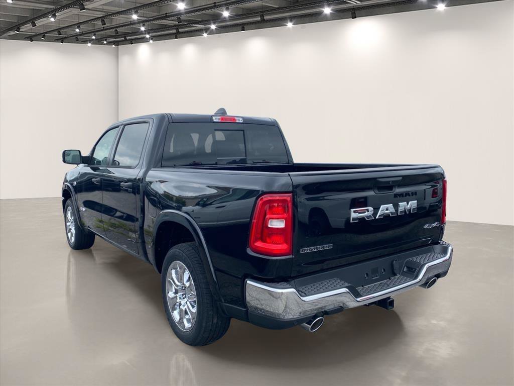 New 2026 Diamond Black Crystal Pearl-Coat Exterior Paint RAM Big Horn/Lone Star image 4