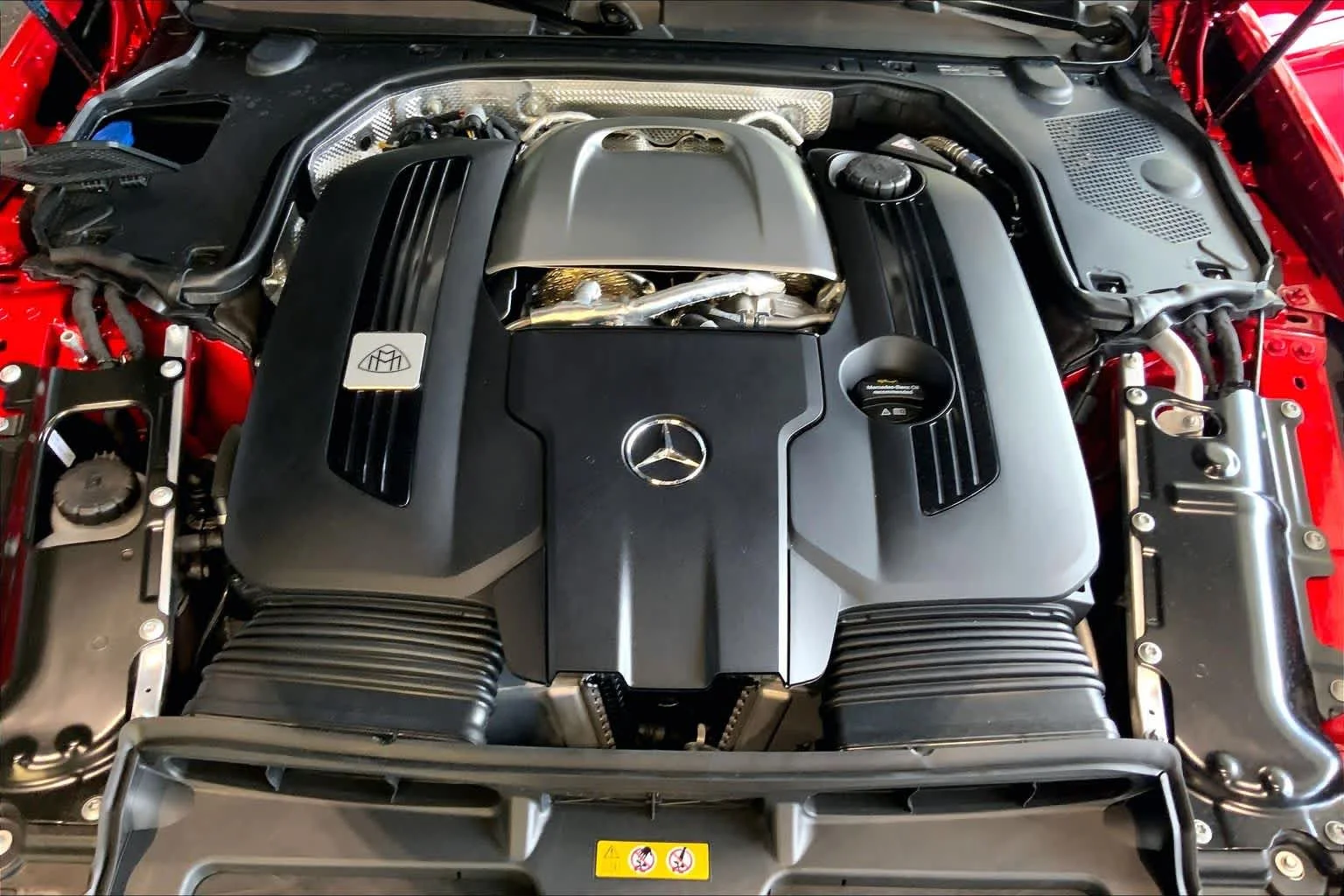 New 2026 MANUFAKTUR garnet red metallic (Red Ambiance) Mercedes-Benz Maybach SL 680 Monogram Series image 17