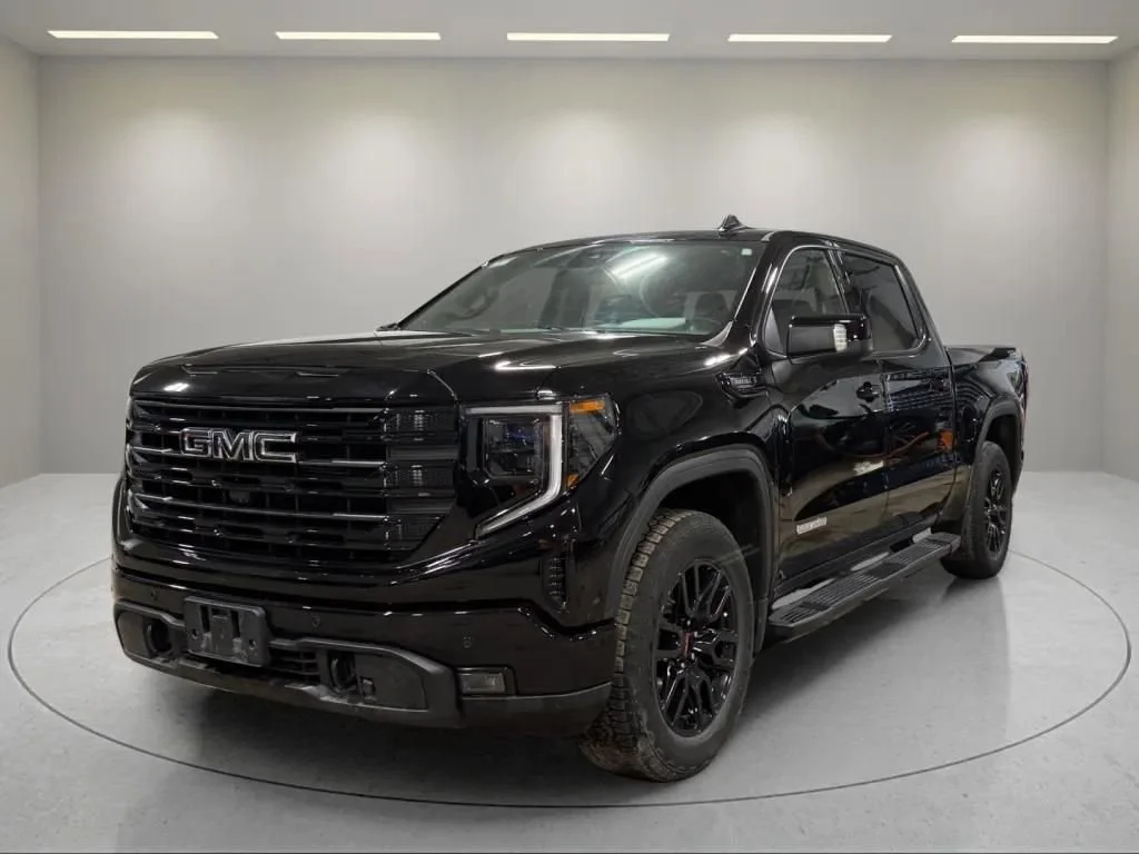 Used 2024 Onyx Black GMC Elevation image 2