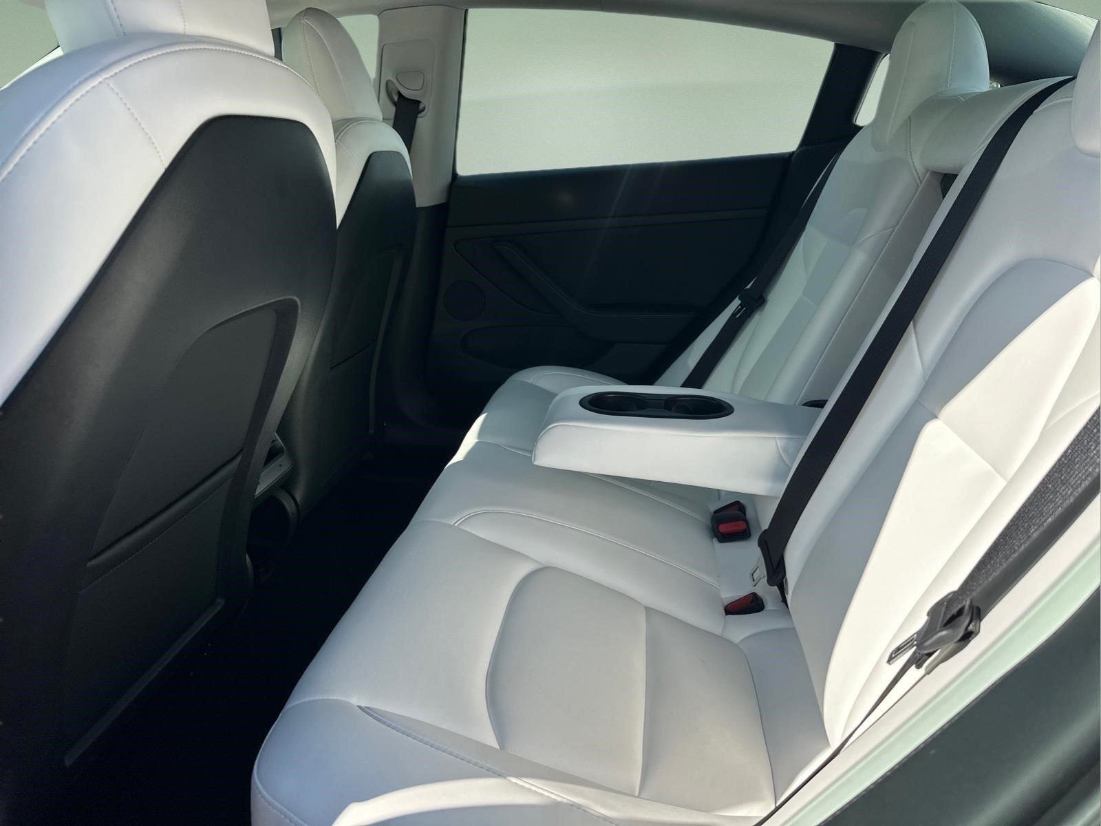 2022 Tesla Model 3 Long Range - Photo 17