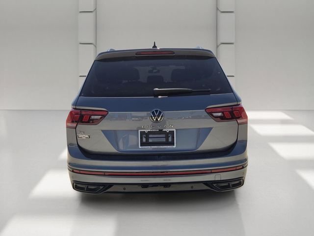 Used 2023 Platinum Gray Metallic Volkswagen 2.0T SE R-LINE BLACK image 4