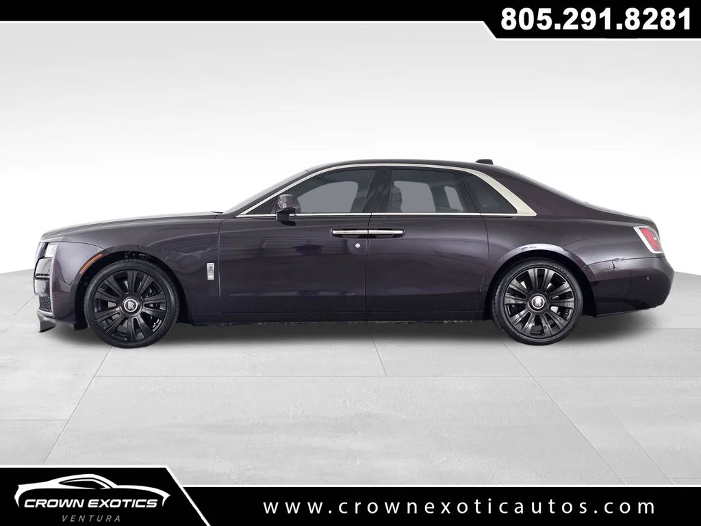 Used 2023 Purple Rolls-Royce Base image 5