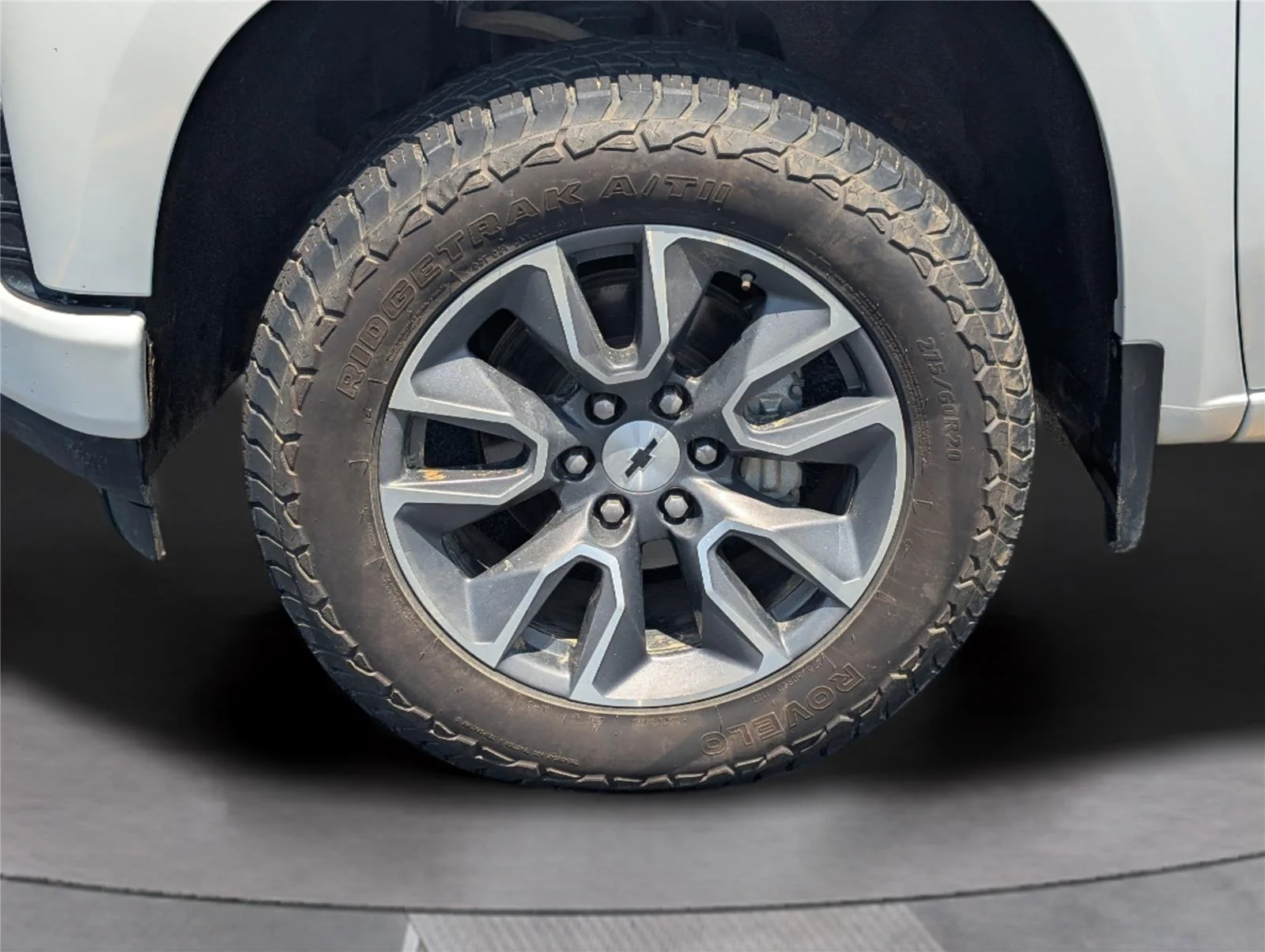 Used 2022 Iridescent Pearl Tricoat Chevrolet RST image 34