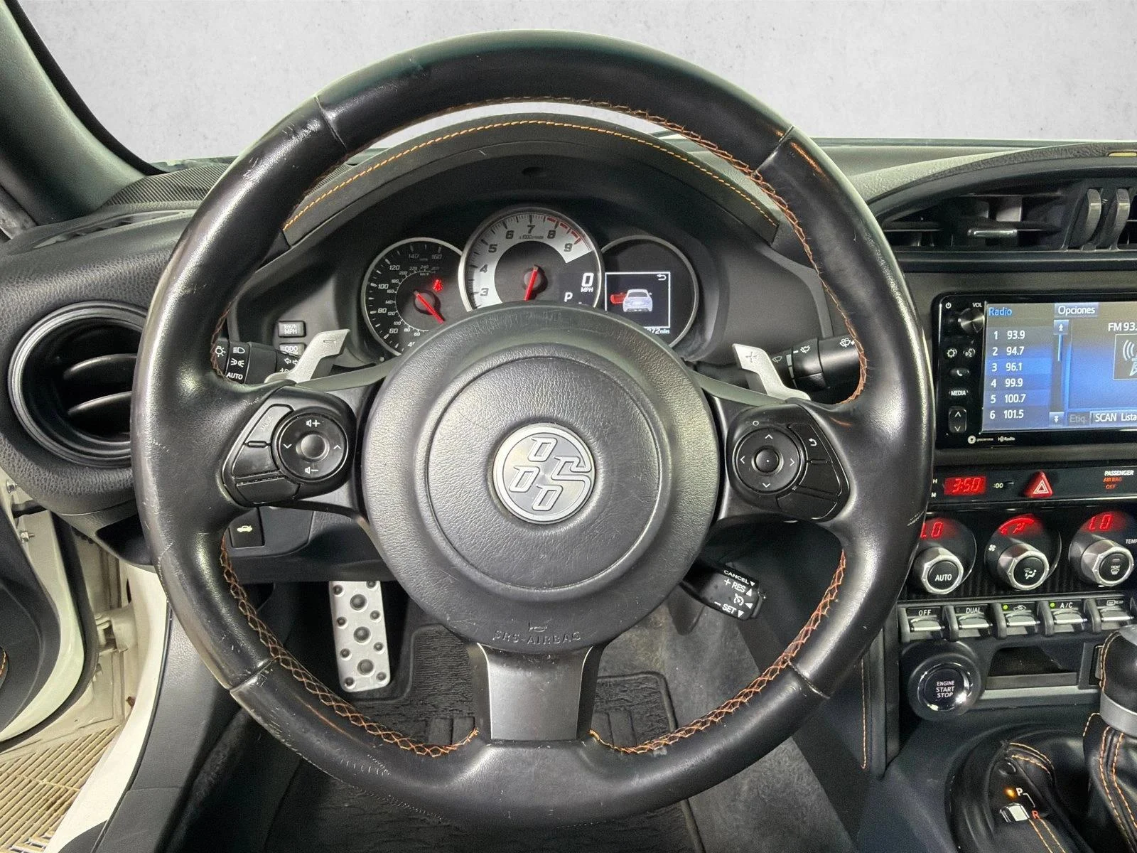 Used 2017 White Toyota  image 20