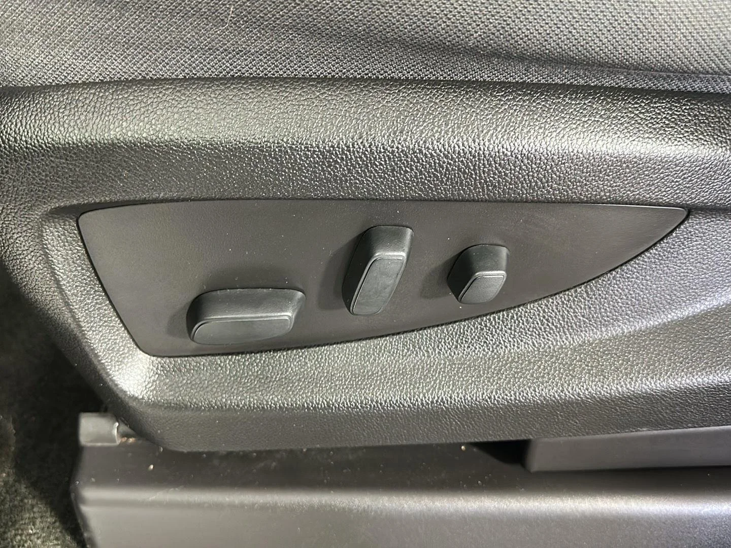 Used 2018 Black Chevrolet LT image 20