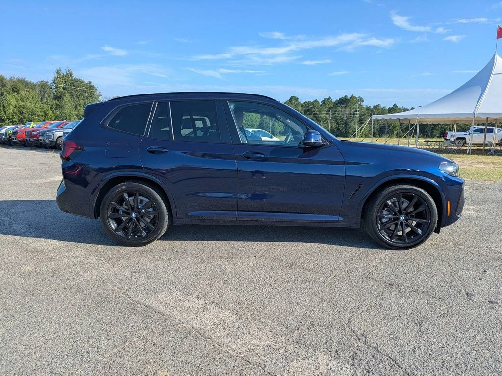 Used 2023 Blue BMW sDrive30i image 3
