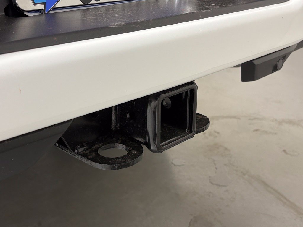 New 2027 Bright White Clear-Coat Paint RAM Laramie image 38