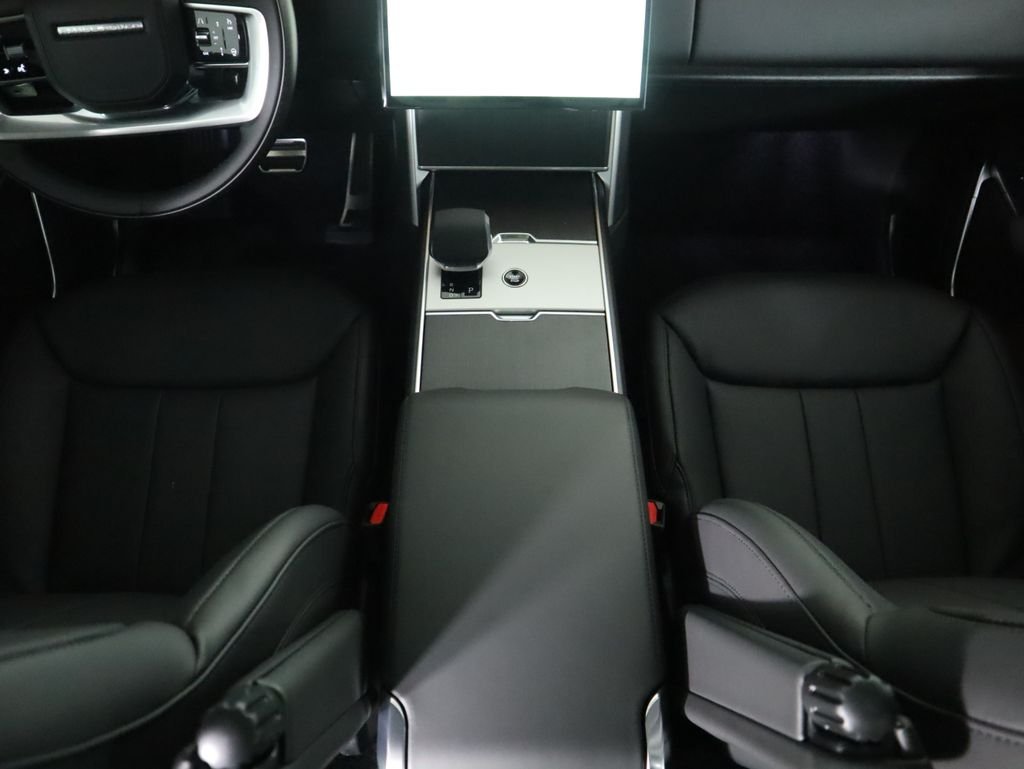 New 2026 Fuji White Land Rover SE image 18