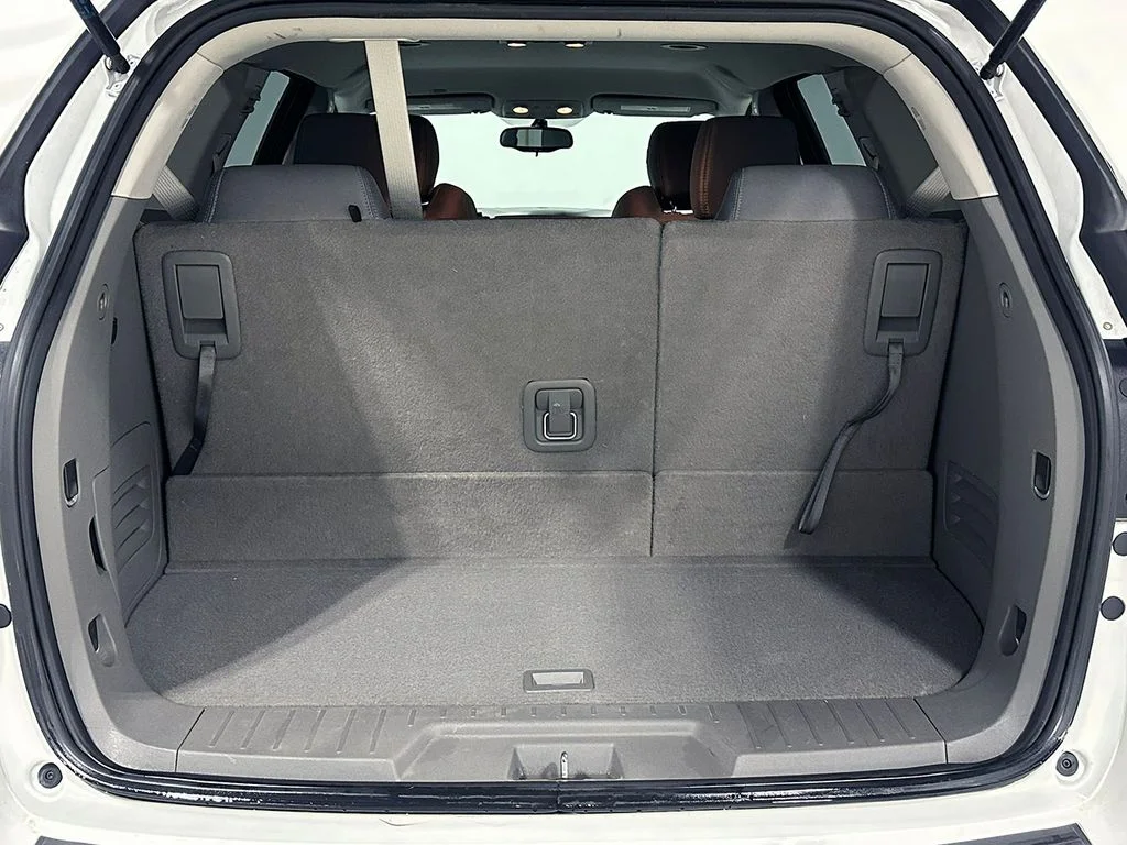 Used 2017 White Chevrolet LS image 4