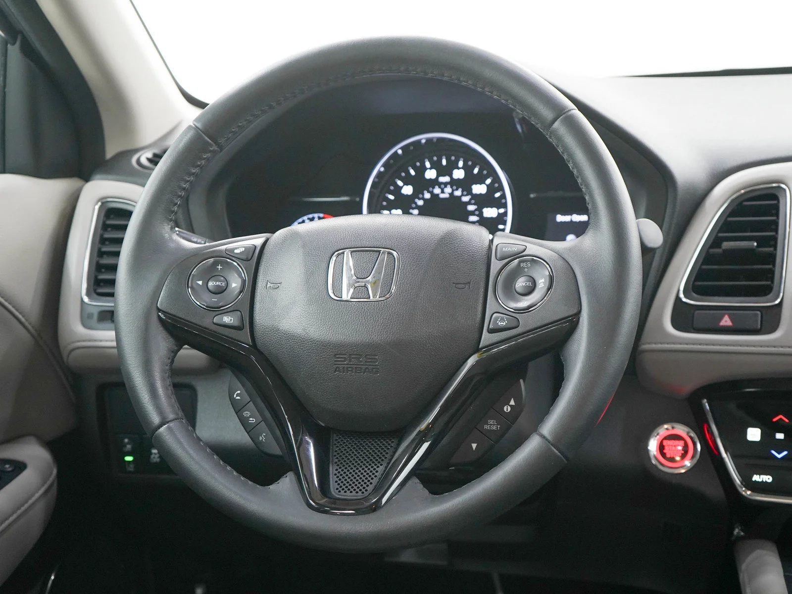 Used 2019  Honda 5D WAGON TOURING 4WD AUTO image 16