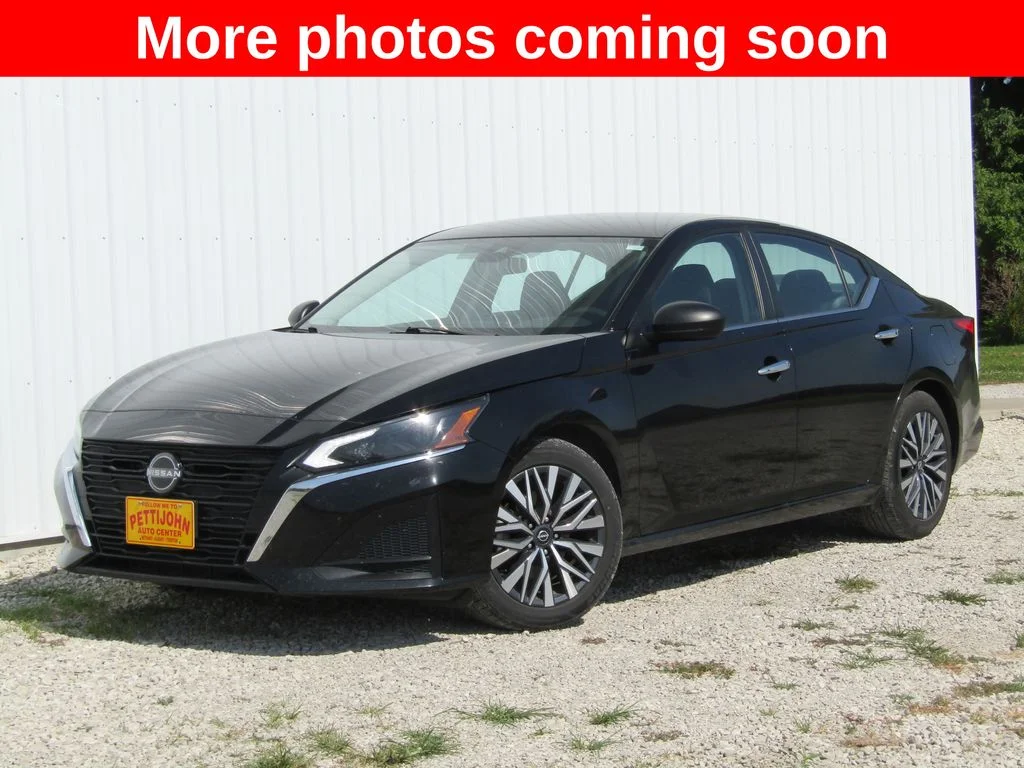 Used 2024 Black Nissan 2.5 SV image 7