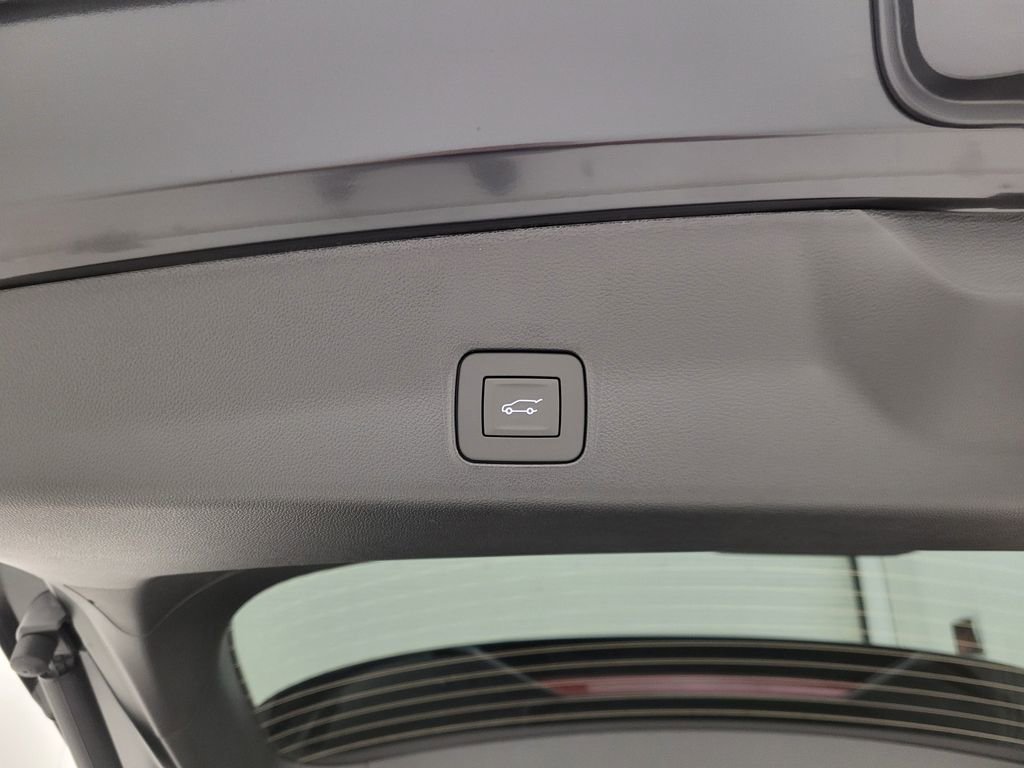 New 2026 Mosaic Black Metallic Chevrolet RS image 2