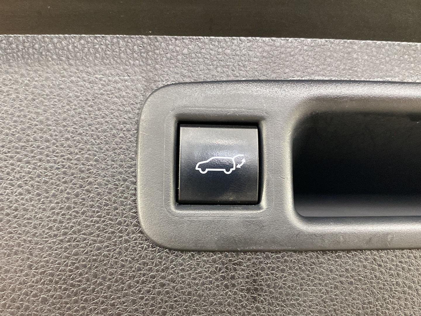 Used 2021 Magnetic Gray Metallic Toyota XLE image 23