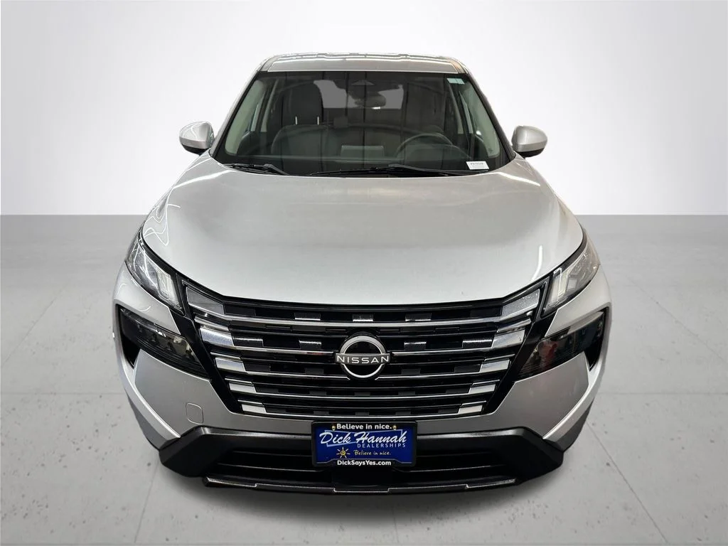 Used 2024 Silver Nissan SV image 11