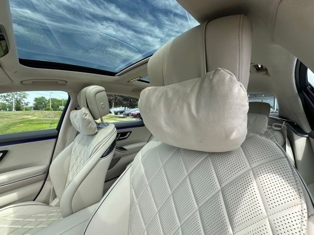 Certified Used 2023 White Mercedes-Benz S 580 image 19