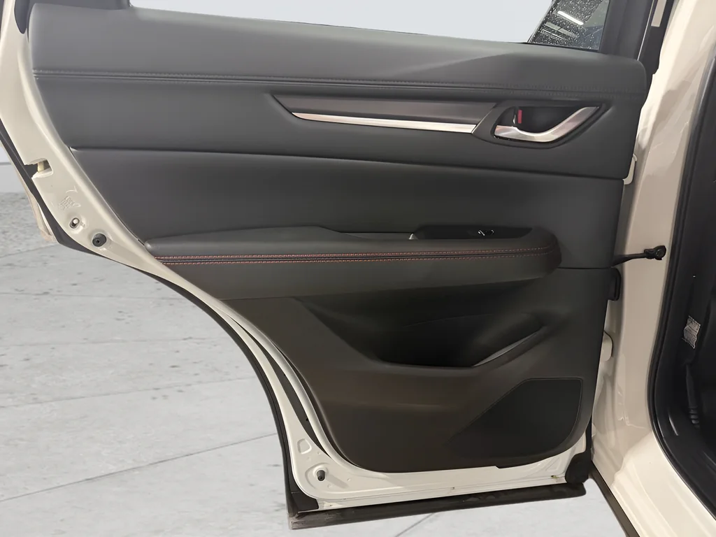 Used 2024 White Mazda 2.5 Carbon Turbo image 19