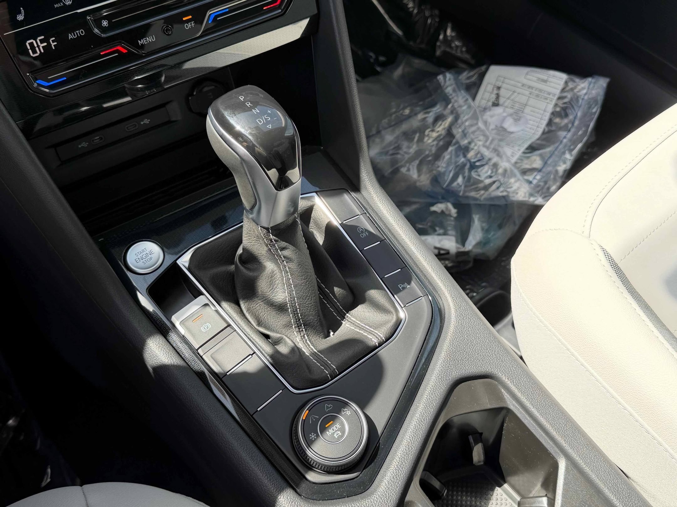 New 2026 Blue Volkswagen SE image 24