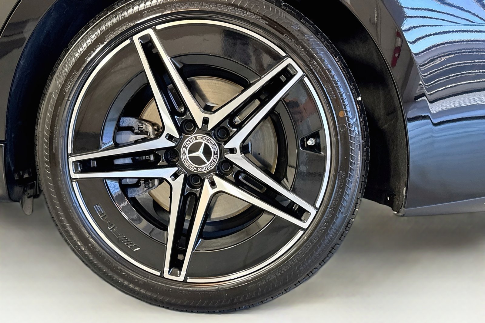 Used 2023 Obsidian Black Metallic Mercedes-Benz C 300 image 30