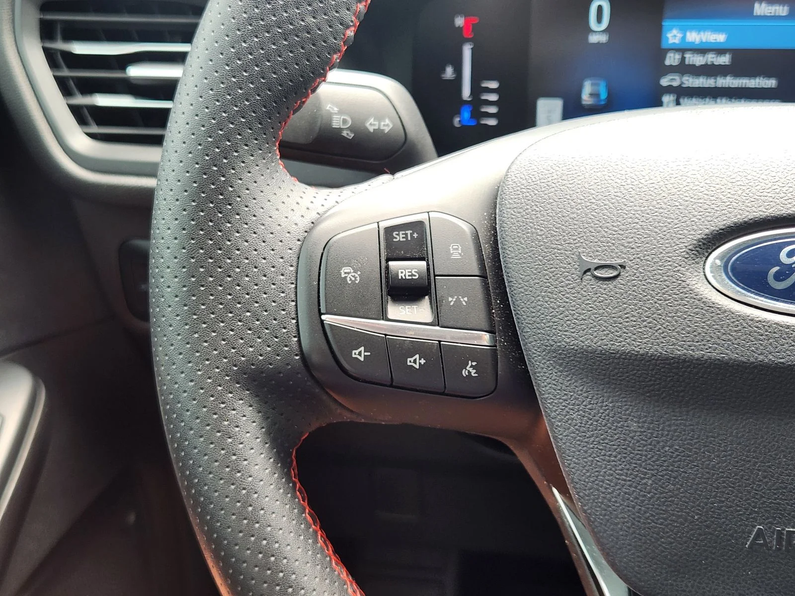 Used 2024 Gray Ford ST-Line image 28