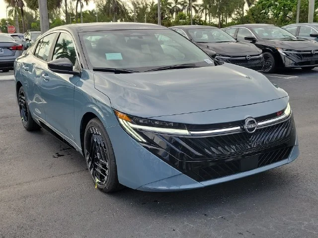 New 2027 Atlantic Gray Metallic / Super Black Two-tone Nissan SR image 3