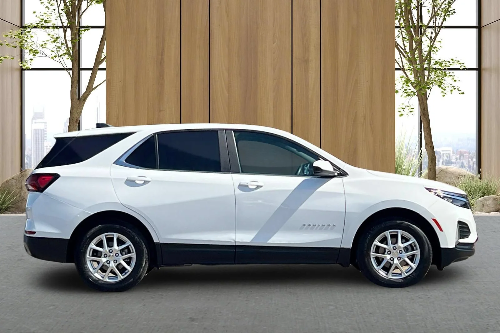 Used 2024 Summit White Chevrolet LT image 3