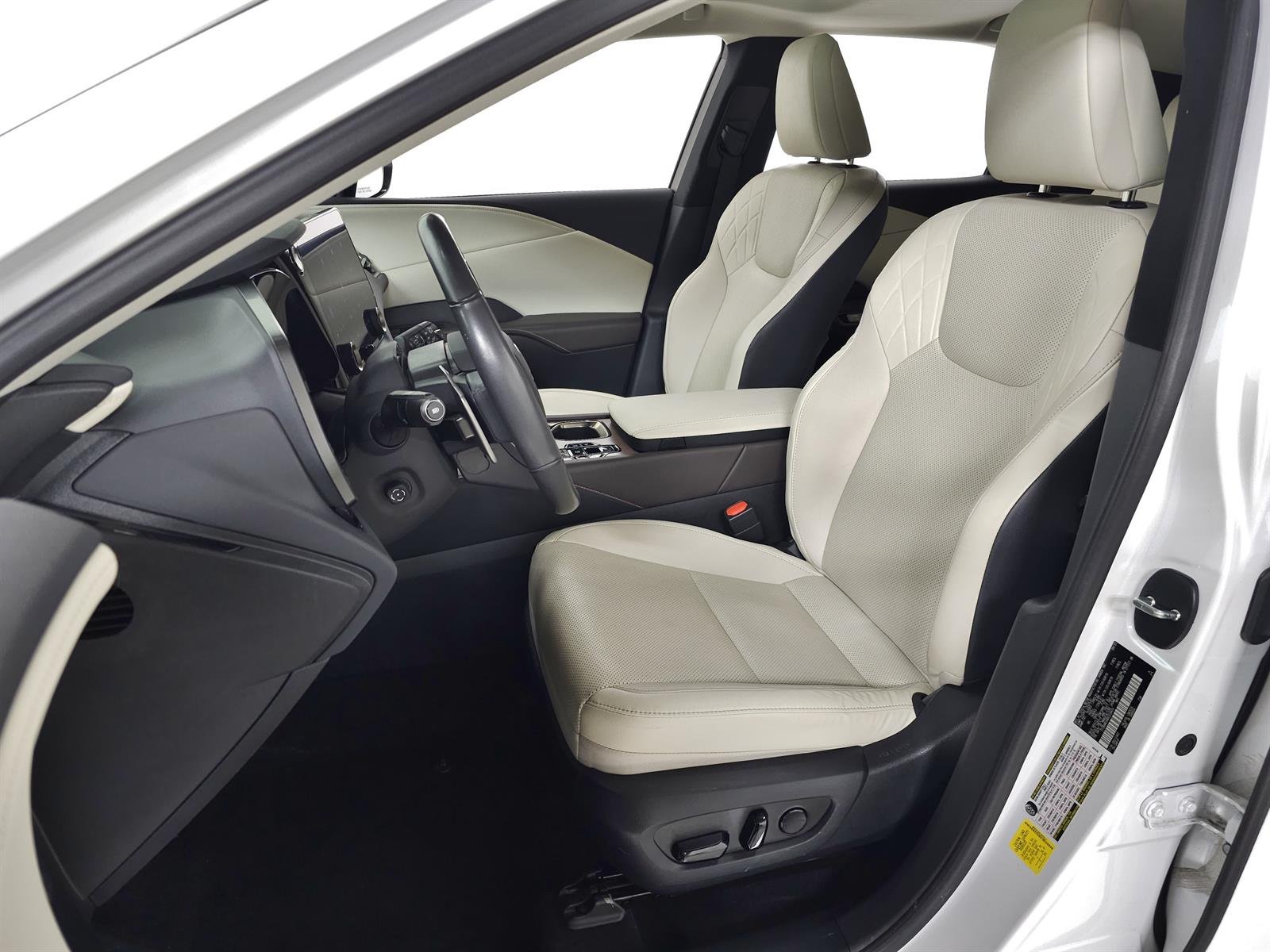 Used 2024 White Lexus PREMIUM image 17