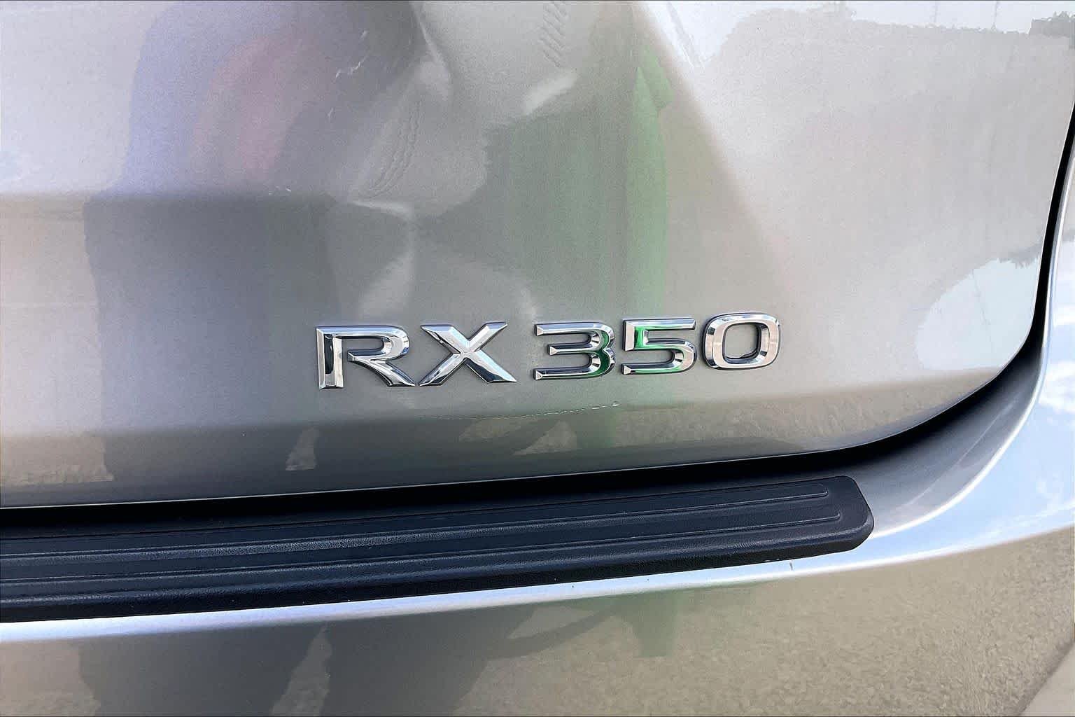 Used 2021 Atomic Silver Lexus  image 29