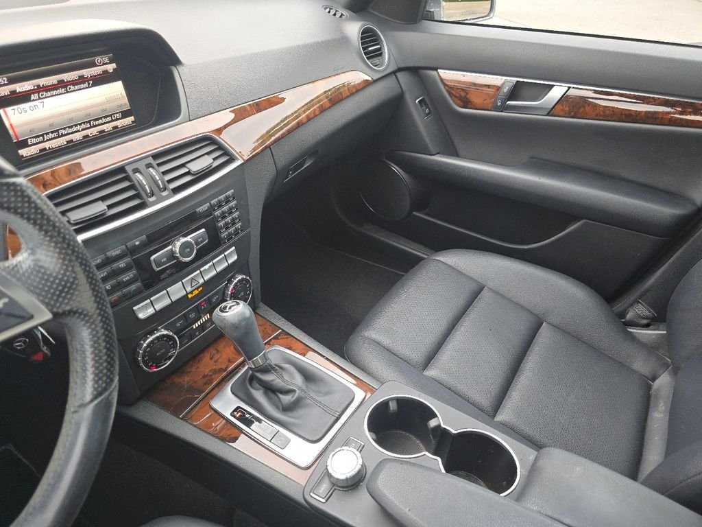 Used 2013  Mercedes-Benz C 300 image 28