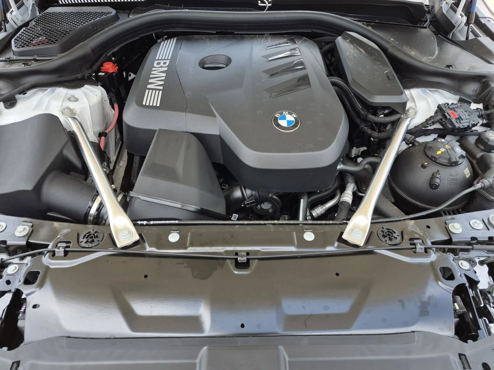 Certified Used 2026 Mineral White Metallic BMW 530i image 11