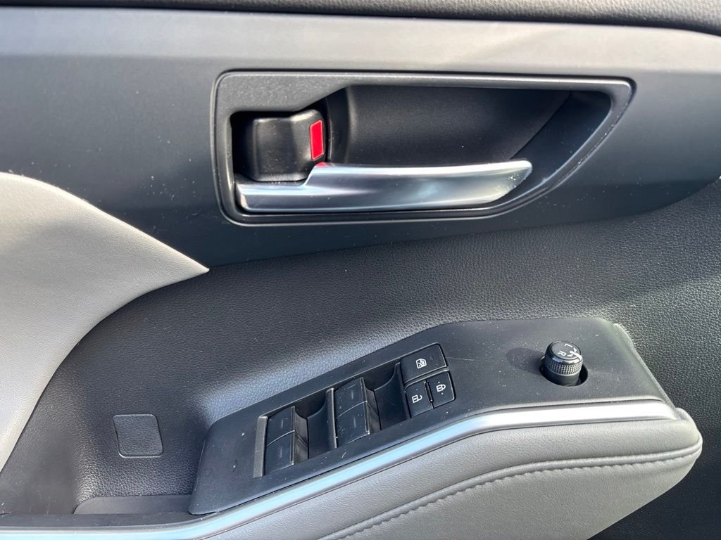 Used 2024  Toyota XLE image 14