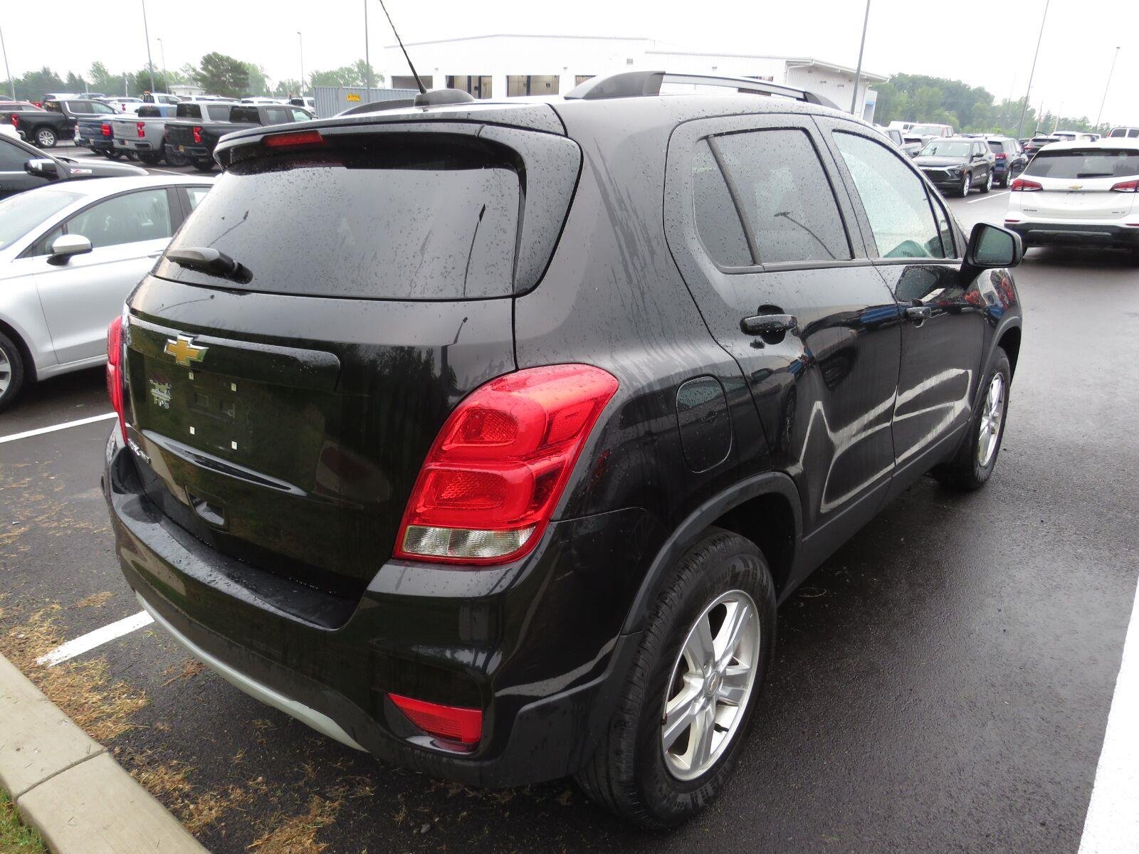 Used 2022 Mosaic Black Metallic Chevrolet LT image 13