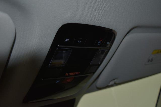 New 2027 Gray Hyundai SE AWD image 66