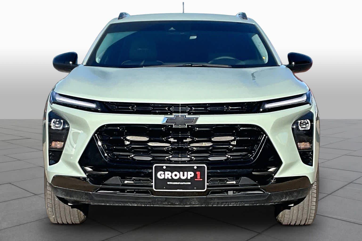 Used 2025 Cacti Green Chevrolet ACTIV image 4