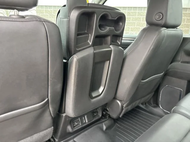 Certified Used 2024 Summit White GMC SLT image 33