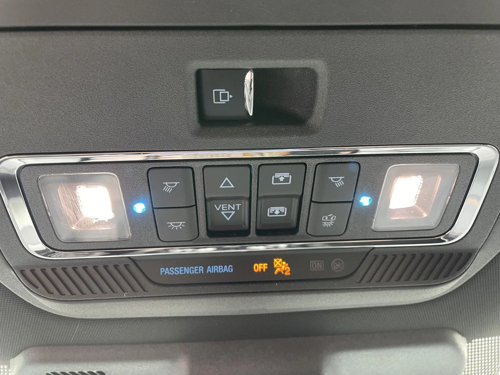 New 2026 Carbonized Gray Metallic Ford Tremor image 31