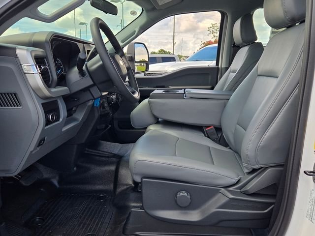 New 2026 Oxford White Ford XL image 12