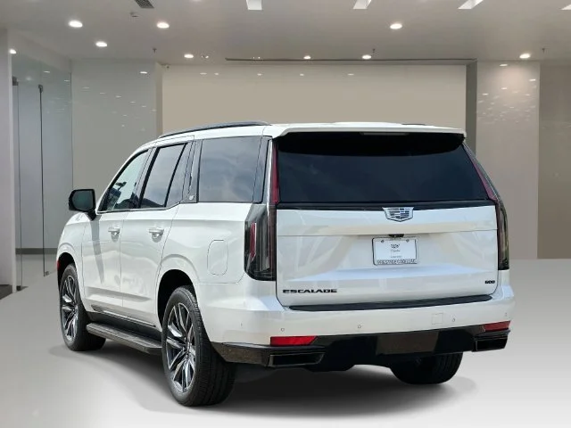 Used 2021 White Cadillac Sport Platinum image 4