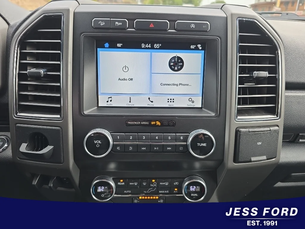 Used 2019 Agate Black Metallic Ford XLT image 18