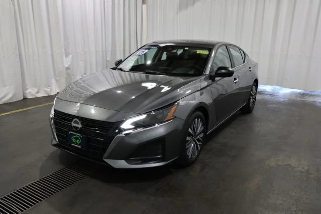 2025 Nissan Altima SV - Photo 25