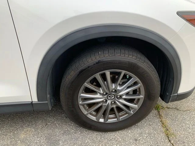 Used 2017 Snowflake White Pearl Metallic Mazda Touring image 9